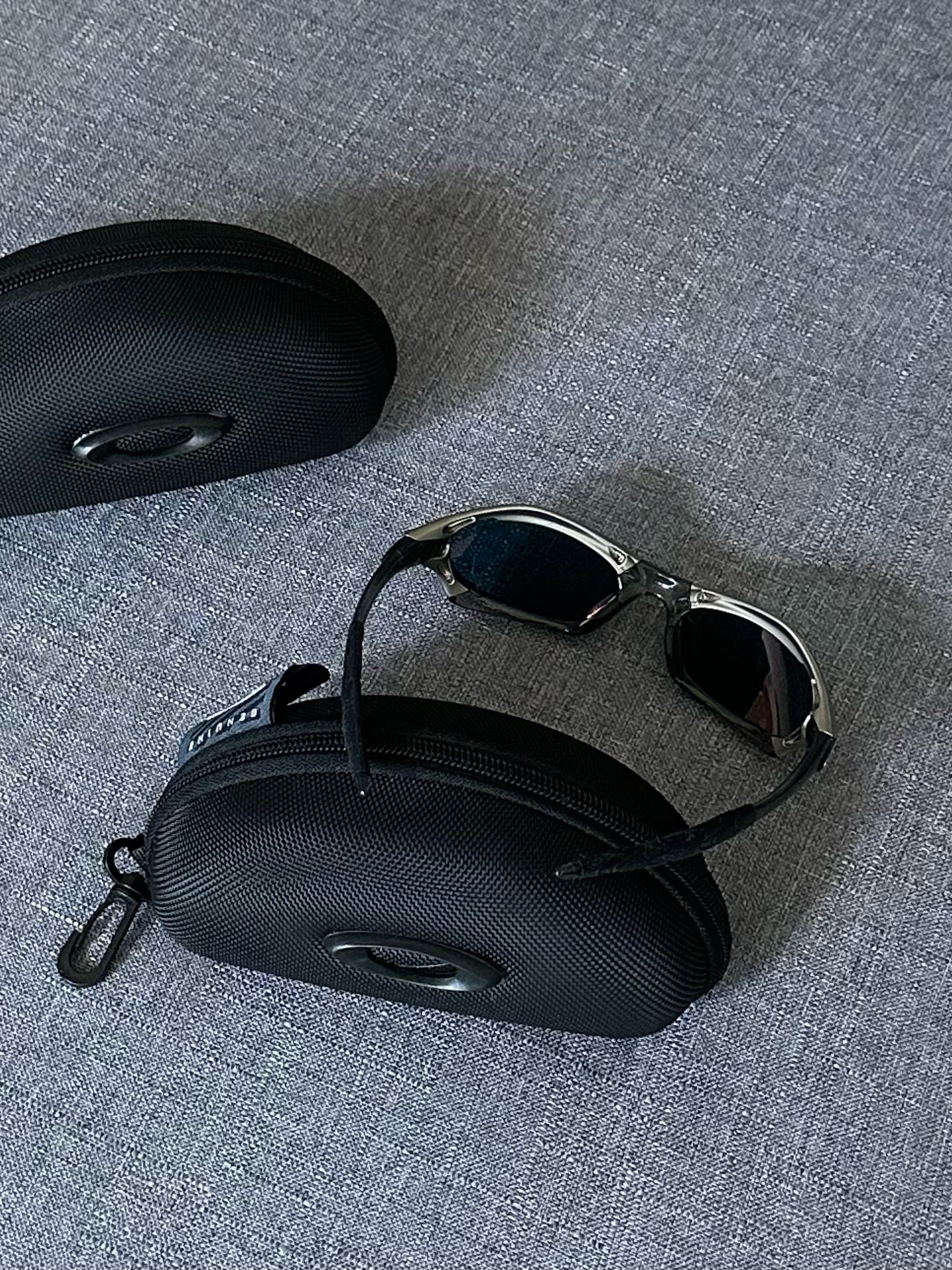 Vintage Oakley Splice Sunglasses: Silver Frame, Fire Iridium Lenses with Case